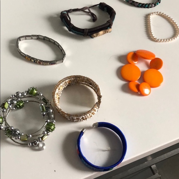 a bundle of jewelry - Picture 2 of 8